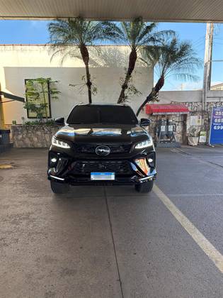 TOYOTA HILUX SW4 2.8 D-4D TURBO DIESEL DIAMOND 7L 4X4 AUTOMÁTICO